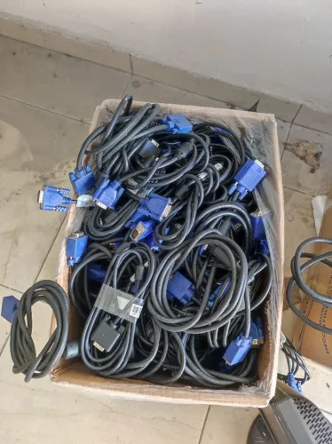 Lote de cabo VGA , webcam, fonte notebook