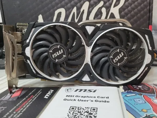 Placa de video RX 570 4GB Armor