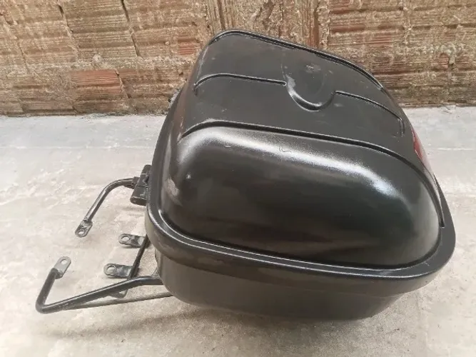 Baú de moto novo com suporte