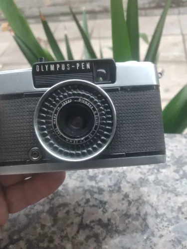 Máquina fotográfica Olimpus Pem antiga