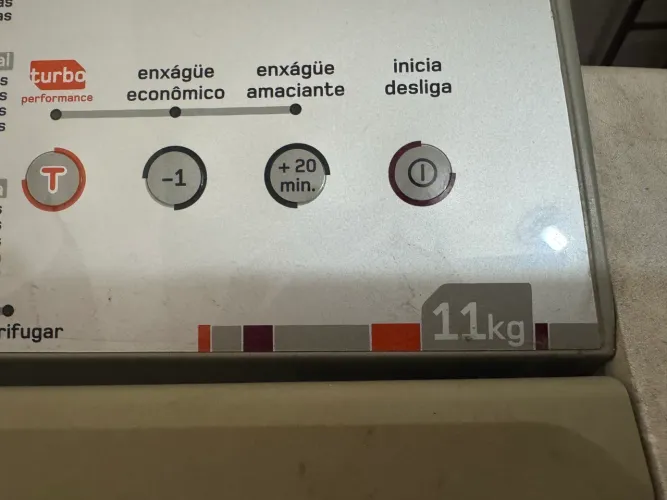 Máquina de lavar roupas Brastemp