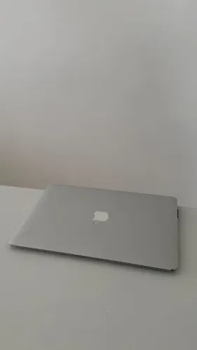 MacBook Air 8gb RAM 128gb 