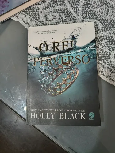 Livro O rei perverso (Trilogia do povo do ar)