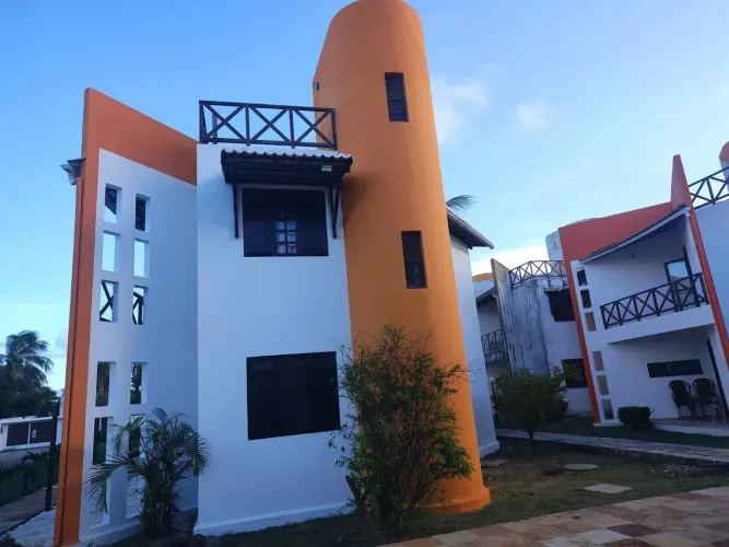 Duplex para venda com 3 quartos, 01 com suíte em Centro - Maxaranguape - RN