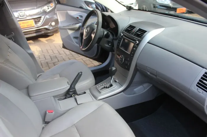 Toyota Corolla GLI 1.8 Flex 16V Aut. 2011