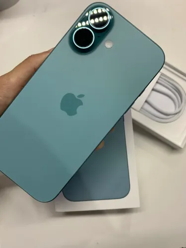 iPhone 16 seminovo, 5 meses de uso e sem marcas de uso