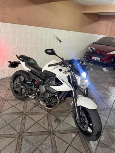 Yamaha XJ6 N 2012