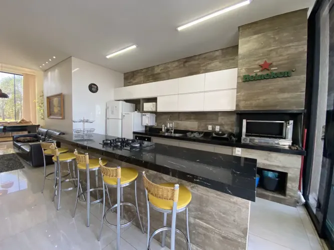 Casa à Venda no Condomínio Marinas di Caldas, em Caldas Novas