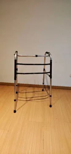 Andador Dobrável 