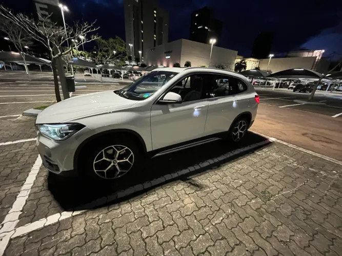 BMW X1 Sdrive 20I X-line 2.0 TB Active Flex 2019