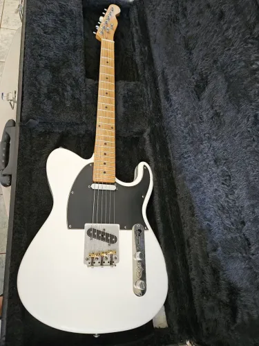 Guitarra luthier cêu, tarraxa blindada fender, captador vintage fender noiseless !