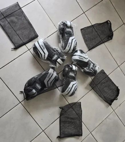 Luvas kickboxing 