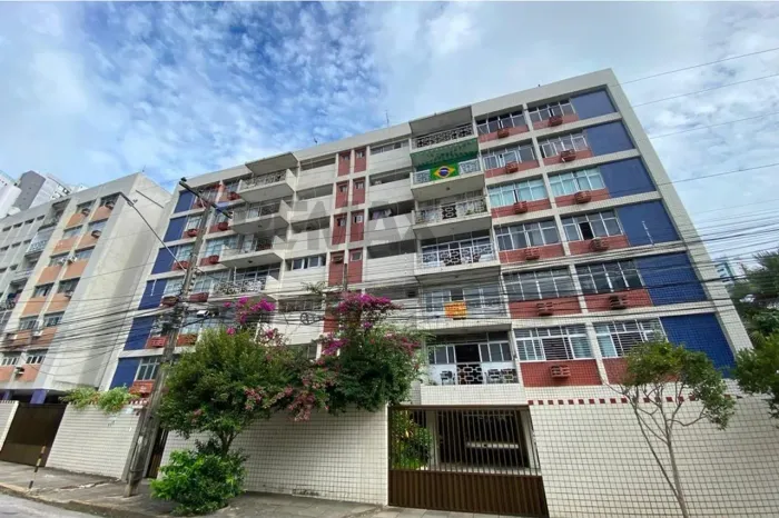 Apartamento com 03 quartos em Boa Viagem: Ótima localização!
