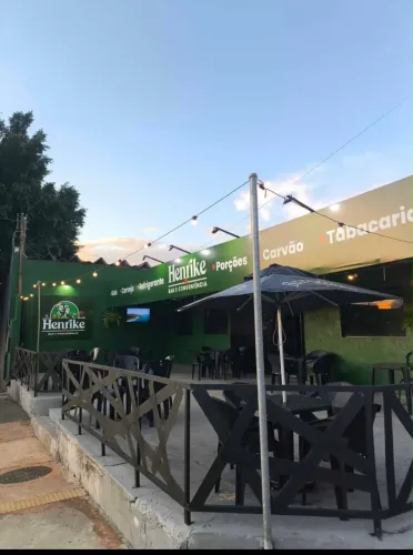 Conveniência bem localizada