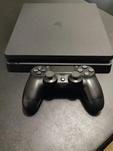 PS4 SLIM 1 TERABYTE
