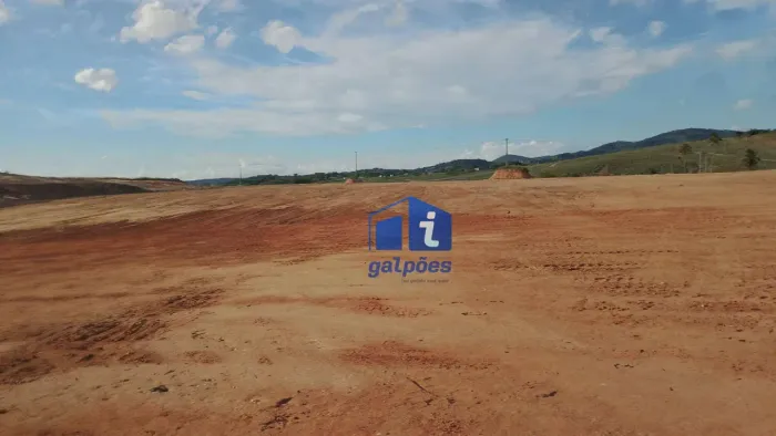 Área com 220.000 m² às margens da BR 232 em Pombos - PE