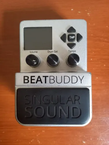 Pedal BeatBuddy Simulador de Bateria RARO + Footswitch
