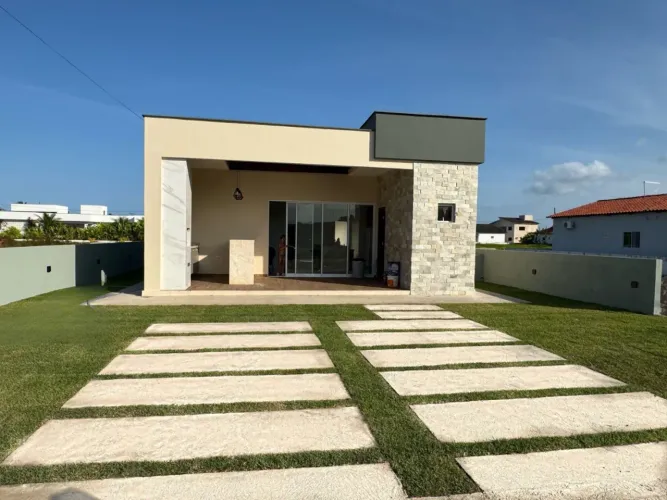 Casa para Venda em Lucena, Centro, 3 dormitórios, 3 suítes, 5 banheiros, 4 vagas