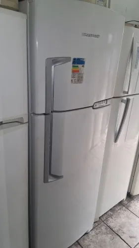 Vendemos essa geladeira brastemp brm39EBANA, com 90 dias de garantia