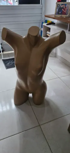 Manequim para exposição de roupas