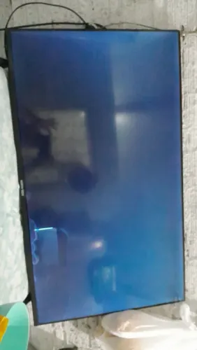 Vendo TV pra tirar peças