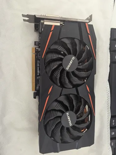 Troco placa de video rx6600  por notebook ou monitor gamer