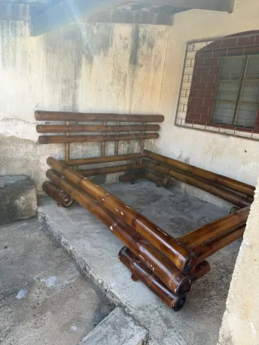 Cama feita de bambu 