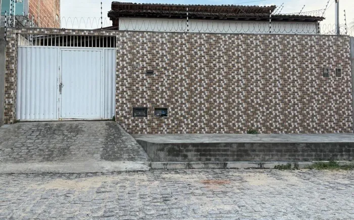 ALUGO CASA NA MOEMA TINOCO