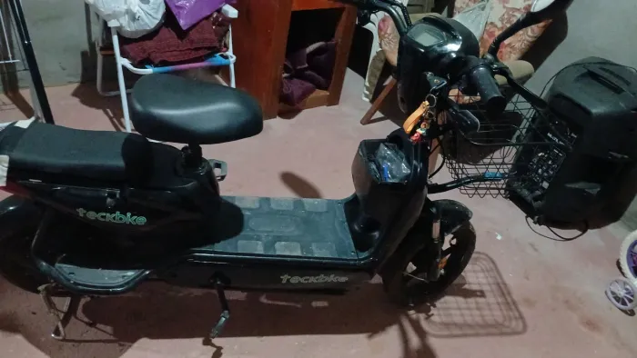 Vendo uma montinho elétrica 4 meses de uso