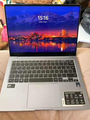 Samsung Galaxy Book4 Pro Intel Core Ultra 7 | 16GB | SSD 512GB | Touch AMOLED 3K