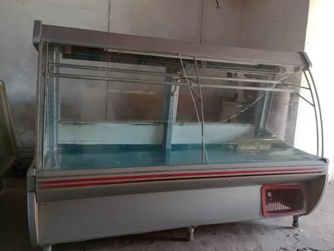 Vende-se balcão de açougue 