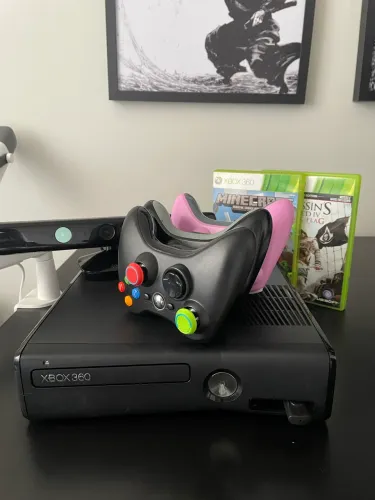 Xbox 360 desbloqueado + Kinect + 3 controles