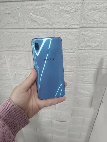 Samsung A30