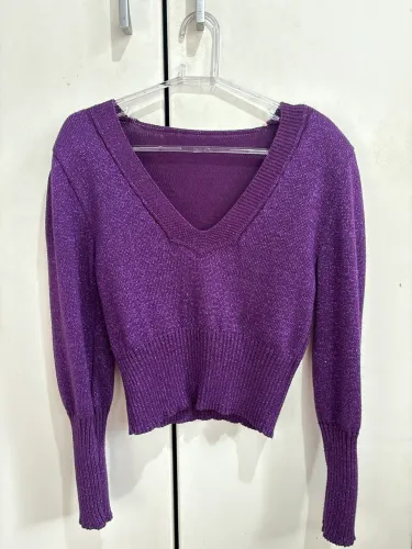 Blusa Roxa Brilhosa com Ombreiras