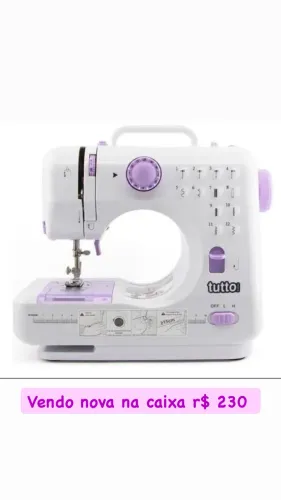 Mini máquina de costura nova 