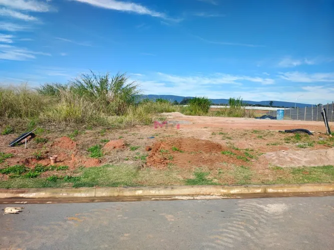 TERRENO À VENDA - CONDOMÍNIO VILLAGIO APPLAUSI - JUNDIAÍ/SP