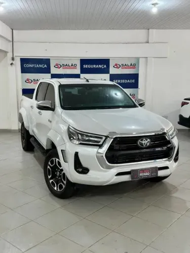 Toyota Hilux CD SRX Plus 4X4 2.8 TDI Die. Aut. 2025