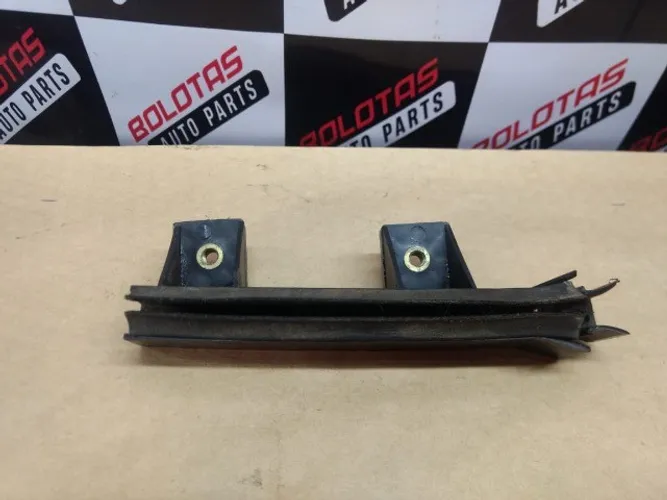 Suporte Guia Calha Canaleta Esquerda Fiat Palio Siena 1996 á 2013