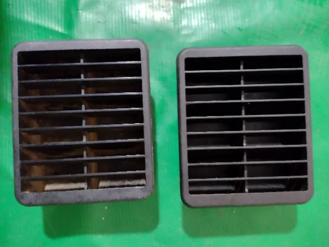Difusor Grade Ar Coluna Portas(Par) VW/Gol/Voyage/Parati 1990/94.