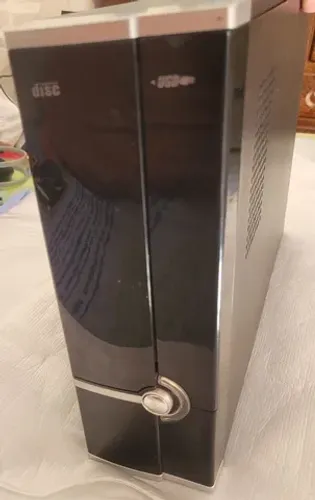 Computador desktop PC World H61 i5-2500, 4 GB RAM, 500 GB HD
