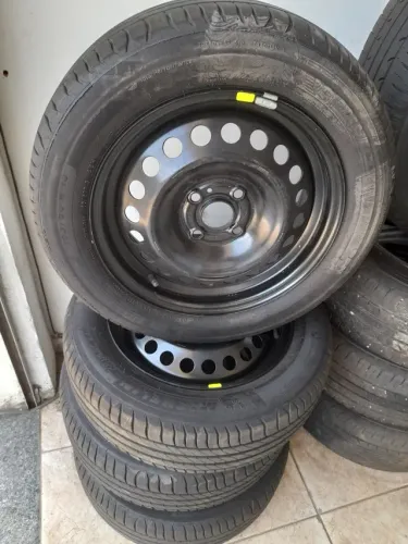 4 RODAS DE FERRO COM PNEU MICHELIN NOVOS ARO 185/60/15
