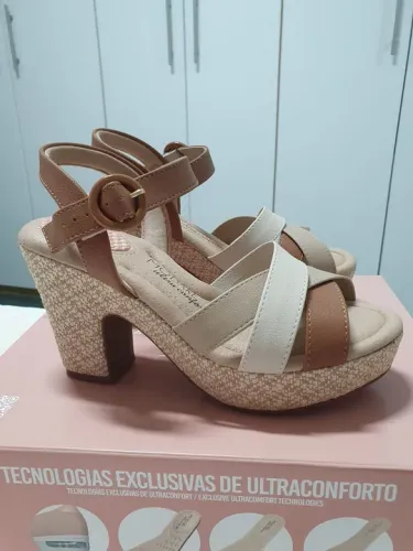 Sandália 35 nova