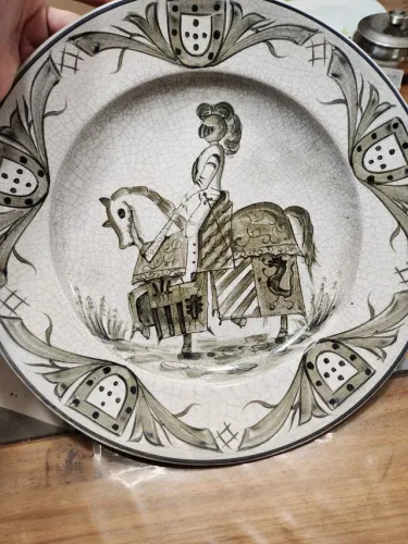Linda peça pintada a mão portuguesa