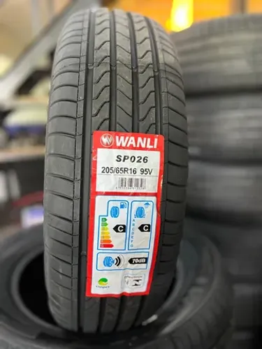 Pneu 205/65R16 Novo.
