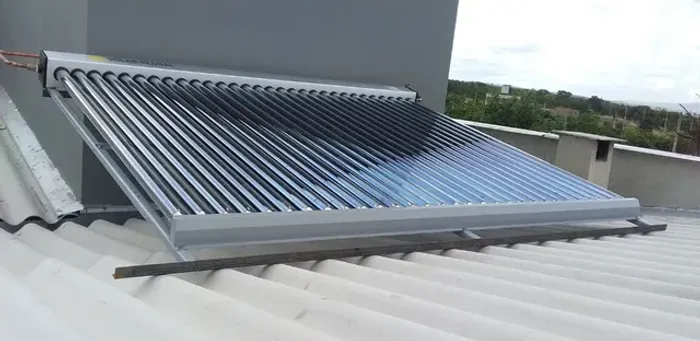 Aquecedor solar á vácuo