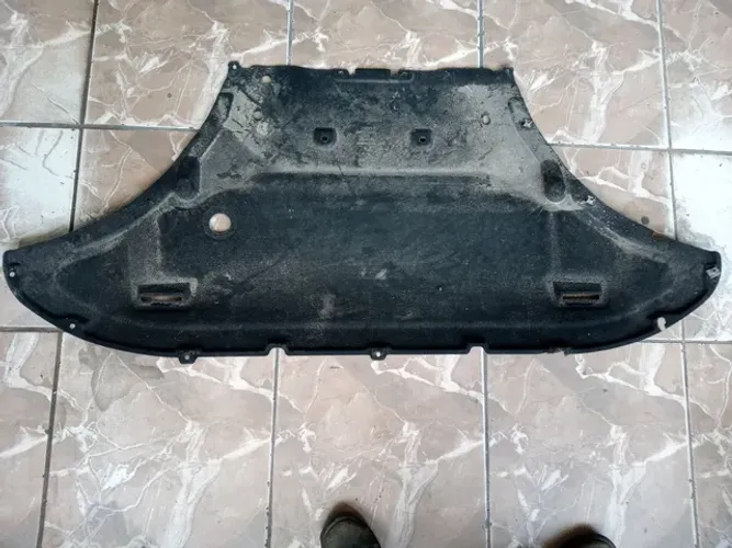 Protetor Carter Audi Q7 (4M0 825 235 A)