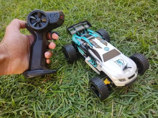 Carrinho de Controle Remoto Sinovan Recarregável 20km/h
