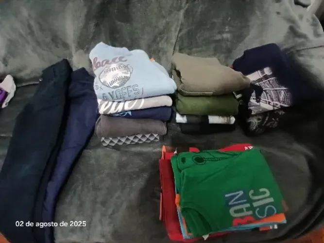 Lote de roupas de frio (18 peças) infantis 4/6/8