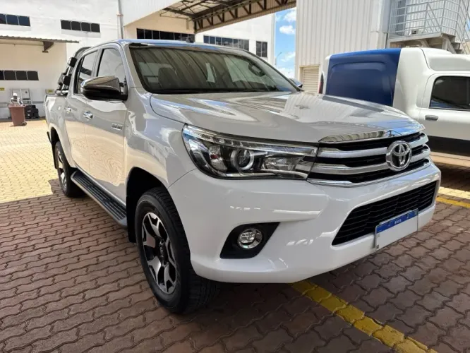 Toyota Hilux CD SRX Plus 4X4 2.8 TDI Die. Aut. 2018