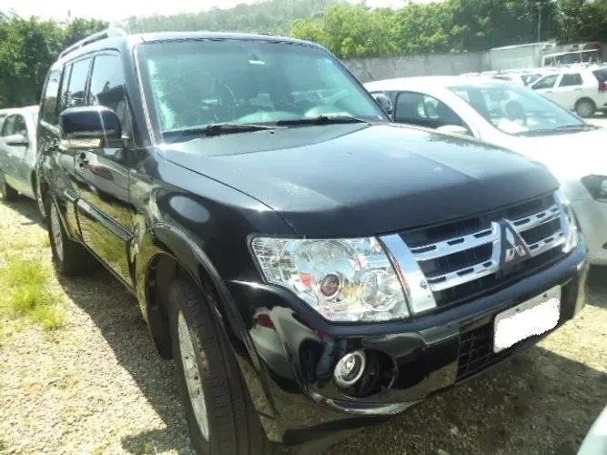 Peças Pajero Full 2015 Lanterna Parachoque Tampa Roda Retrovisor Bancos Motor Sucata